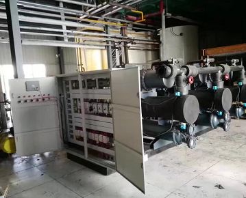 Υδραυλικό ψύκτη βρύσης 180 hp (001) .jpg 180 hp water cooled screw chiller(001).jpg