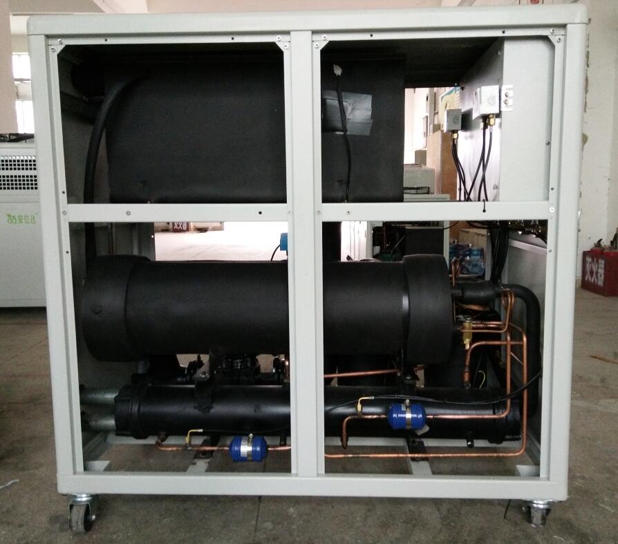 7 ton water cooled chiller.jpg