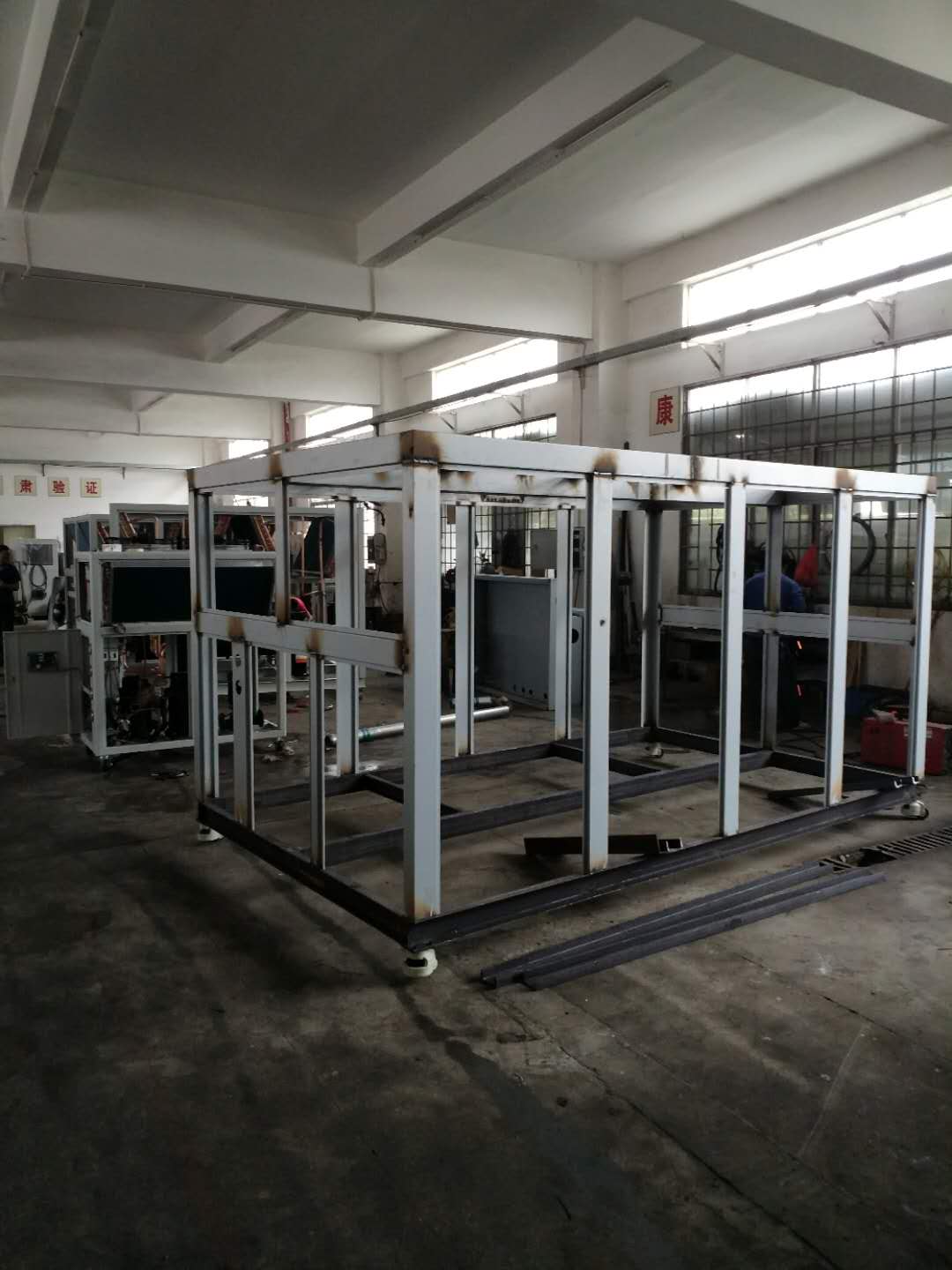 frame welding.jpg